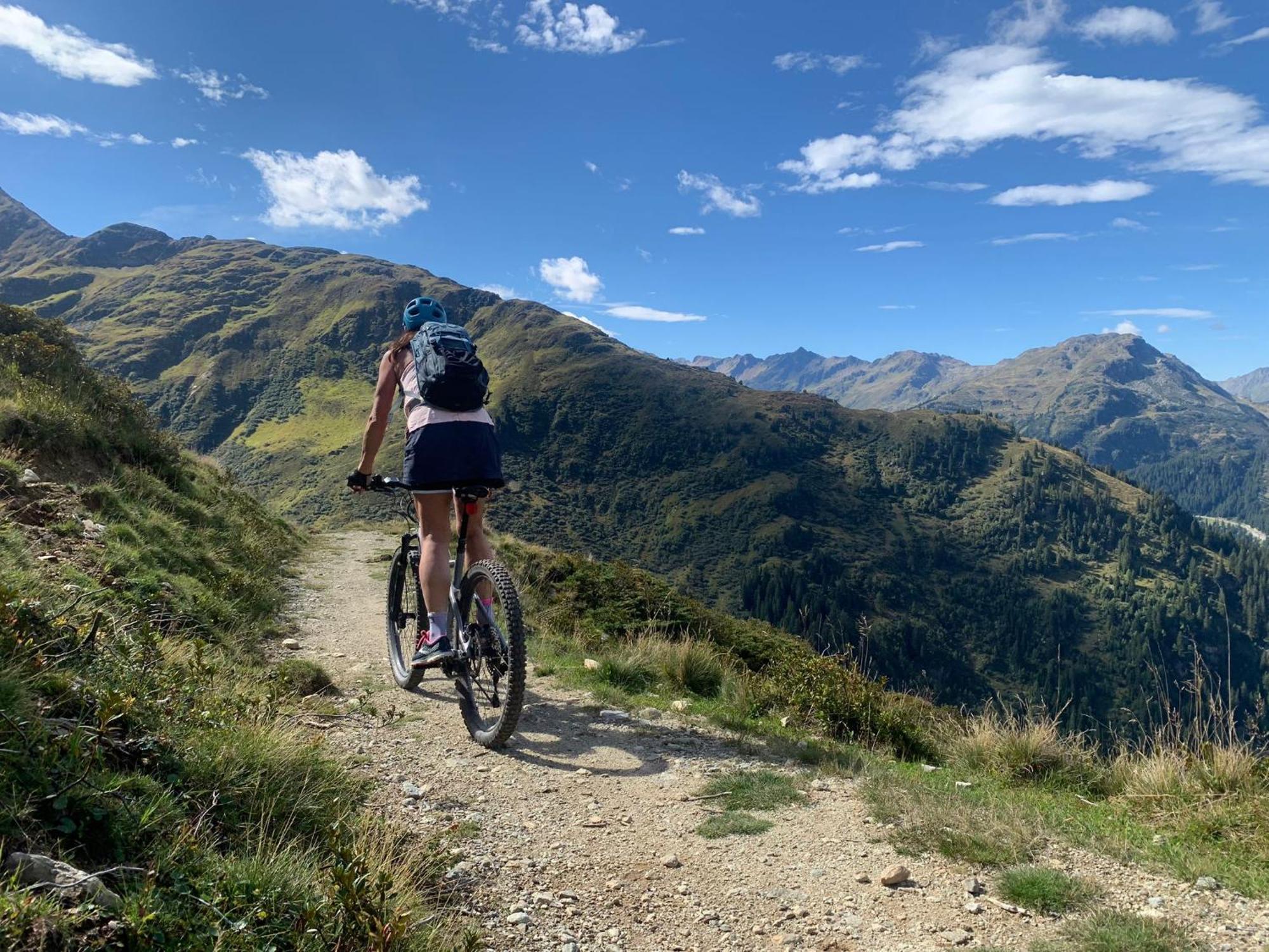 Haus Richard Falch - Inklusive Kostenloser Premium-Sommerkarte Sankt Anton am Arlberg Esterno foto