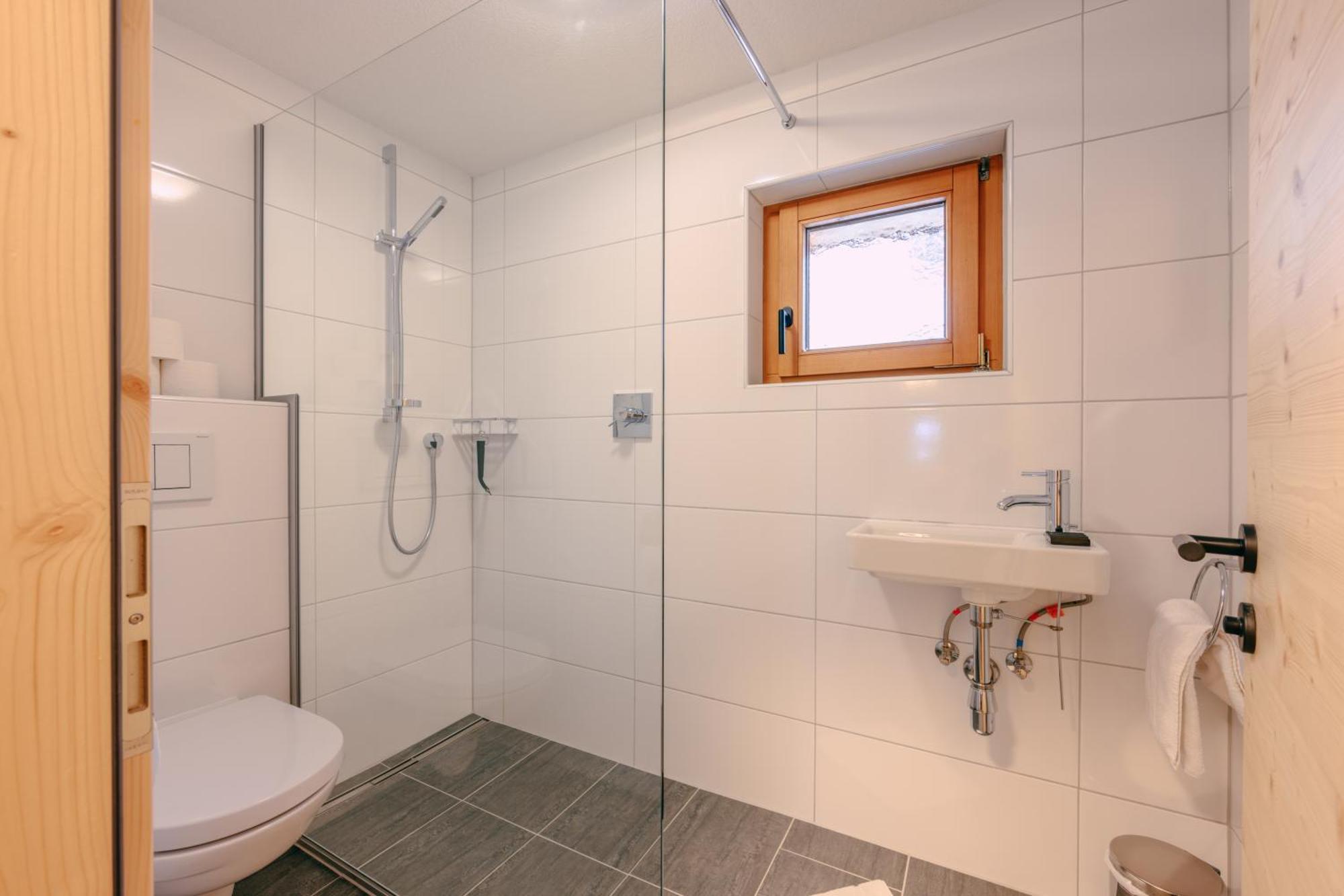 Haus Richard Falch - Inklusive Kostenloser Premium-Sommerkarte Sankt Anton am Arlberg Esterno foto