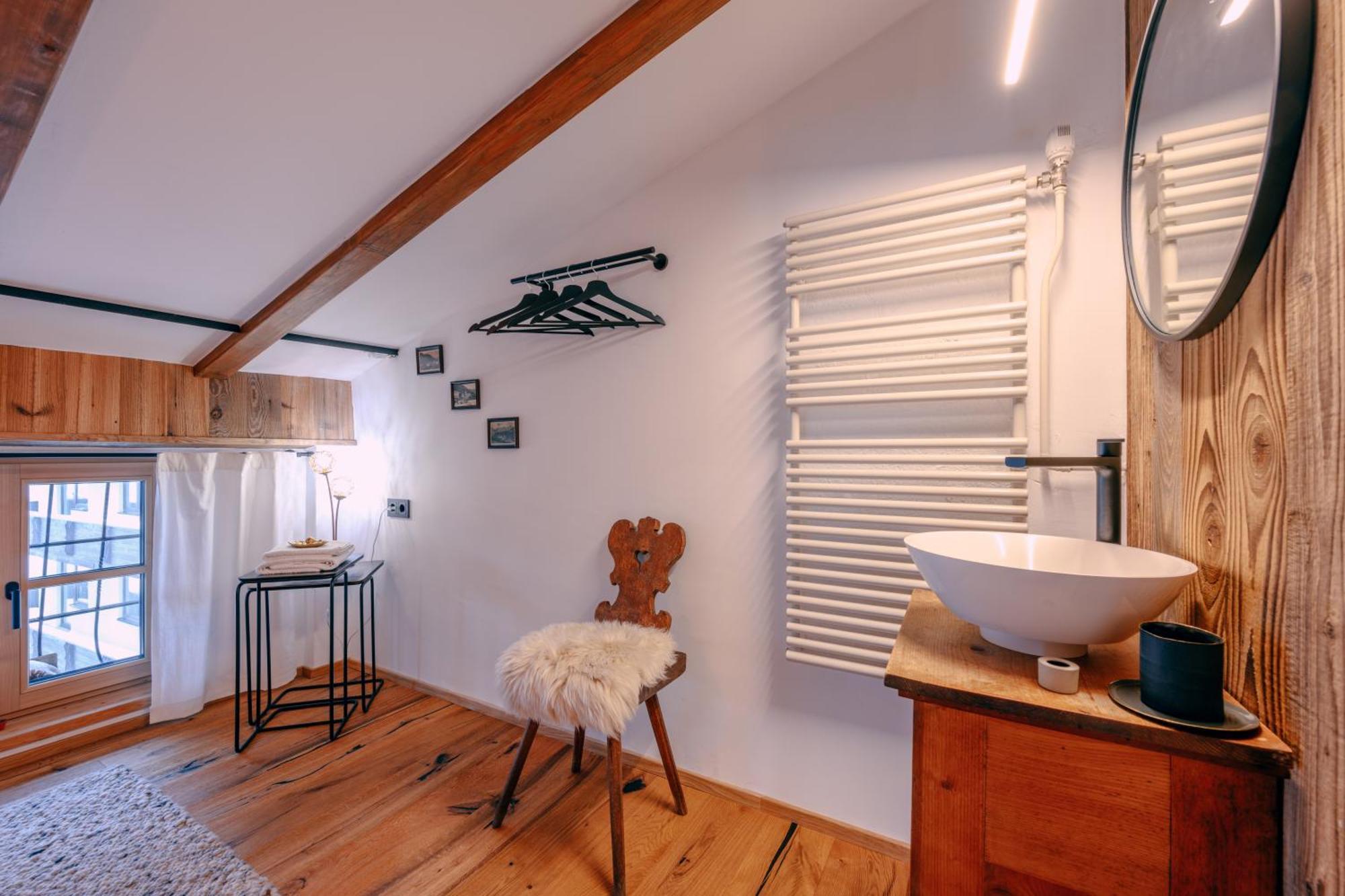 Haus Richard Falch - Inklusive Kostenloser Premium-Sommerkarte Sankt Anton am Arlberg Esterno foto